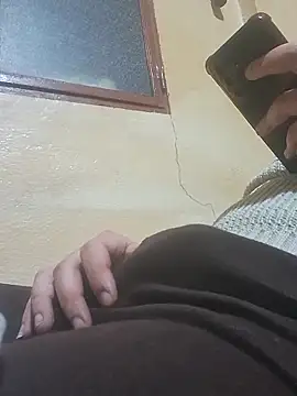 Snapshot of mohmmadboudi7 chatting on April 1, 10:51 pm mohmmadboudi7 online show from April 1, 10:51 pm