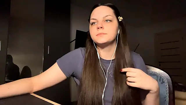 Snapshot of EmilyCroft chatting on March 23, 6:45 pm EmilyCroft online show from March 23, 6:45 pm