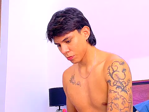 Snapshot of Will_Clark7 chatting on March 31, 7:58 pm Will Clark7 online show from March 31, 7:58 pm