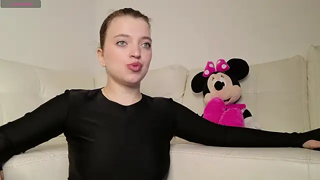 Minnie mouse 18 online show from March 15, 5:19 pm