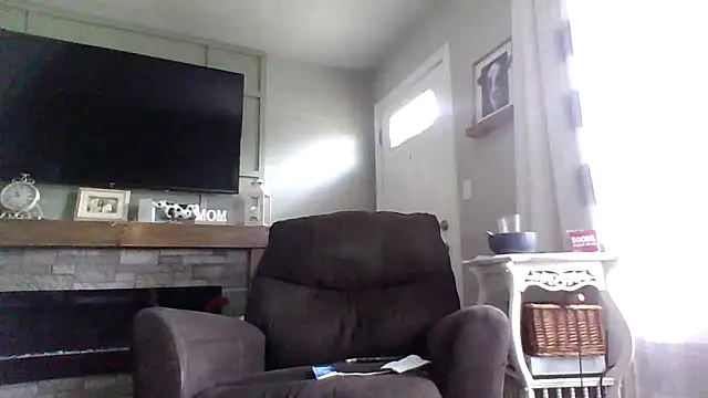 Snapshot of Matthewissexy25 chatting on June 19, 2:43 pm Matthewissexy25 online show from June 19, 2:43 pm