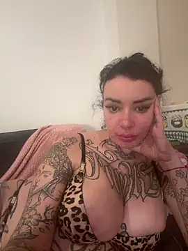 Snapshot of jenypr1ncess chatting on March 21, 8:34 pm jenypr1ncess online show from March 21, 8:34 pm