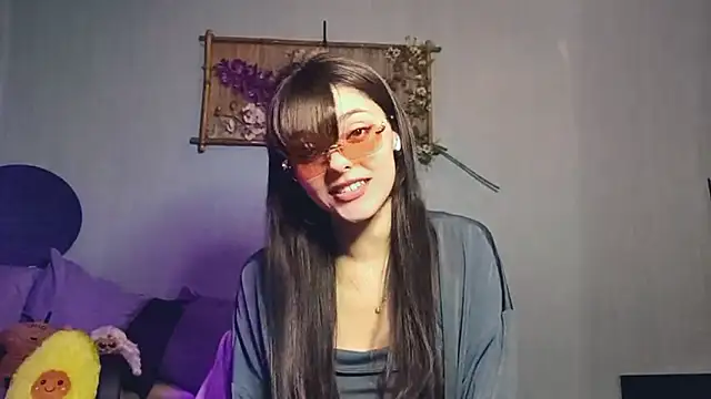 Snapshot of CareyDevan chatting on March 19, 1:26 pm CareyDevan online show from March 19, 1:26 pm