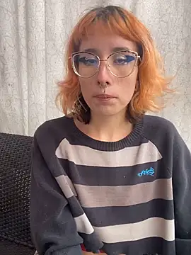 Snapshot of Alice_Hecatee chatting on March 18, 2:31 pm Alice Hecatee online show from March 18, 2:31 pm