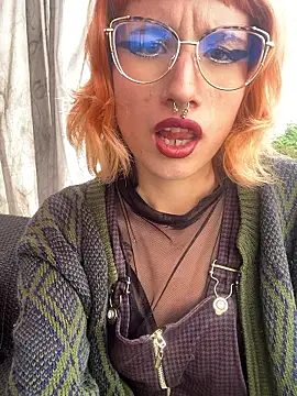 Snapshot of Alice_Hecatee chatting on March 19, 1:48 pm Alice Hecatee online show from March 19, 1:48 pm