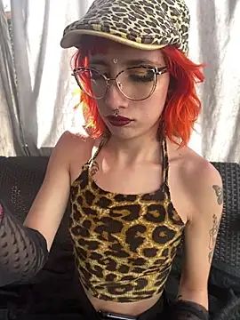 Snapshot of Alice_Hecatee chatting on March 25, 2:01 pm Alice Hecatee online show from March 25, 2:01 pm