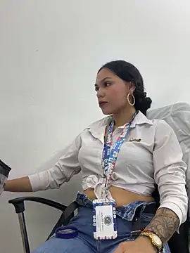 Snapshot of daniela-sexy chatting on April 4, 1:30 pm daniela-sexy online show from April 4, 1:30 pm