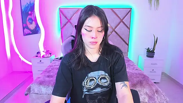 Snapshot of nenaarisk chatting on March 23, 1:26 pm nenaarisk online show from March 23, 1:26 pm