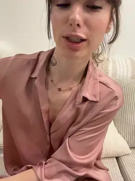 xsugarbabe online show from March 24, 6:13 pm