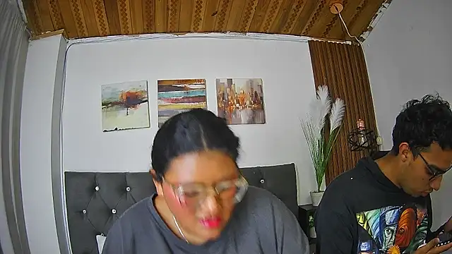 naughtycouplex  online show from March 23, 12:47 am