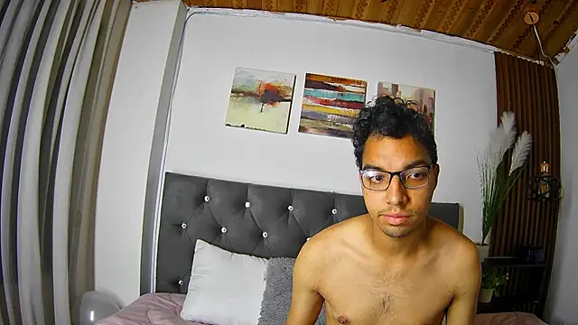 naughtycouplex  online show from March 25, 12:49 am