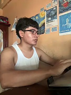 Erickckk online show from April 3, 3:32 pm