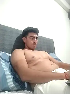 Snapshot of FRANK_TULOKILLO chatting on April 5, 11:35 pm FRANK TULOKILLO online show from April 5, 11:35 pm