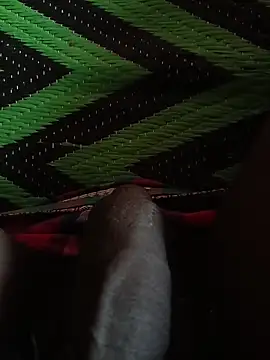 Snapshot of kingcouple89 chatting on April 3, 4:21 am kingcouple89 online show from April 3, 4:21 am