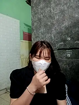 HaChi033 online show from March 27, 6:30 am