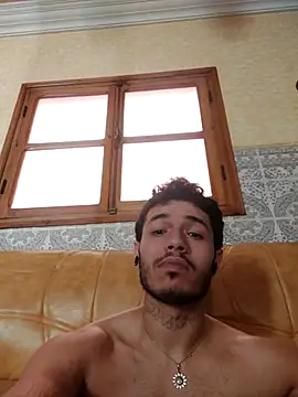 Thewildaliii0 online show from April 1, 4:26 pm