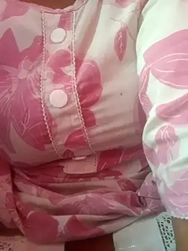 Snapshot of Mona_ji32 chatting on March 30, 9:21 am Mona ji32 online show from March 30, 9:21 am