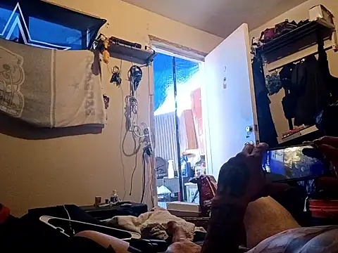 xxxavior69 online show from March 28, 11:48 pm