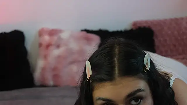 Snapshot of ItsKendra chatting on June 14, 1:57 pm ItsKendra online show from June 14, 1:57 pm