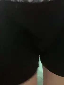 Snapshot of cinoo34 chatting on March 29, 6:08 pm cinoo34 online show from March 29, 6:08 pm