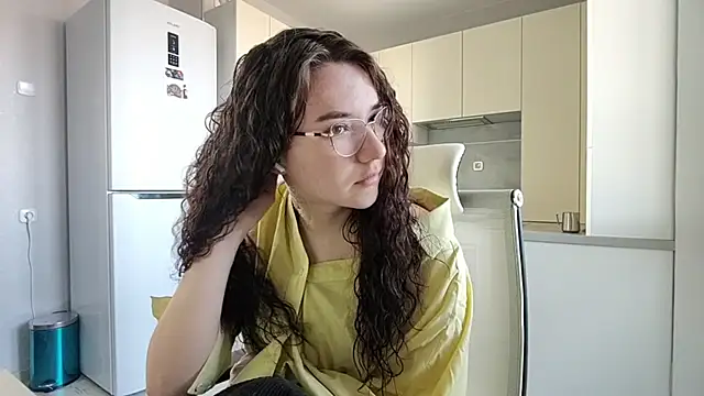 Snapshot of LaritaTocchio chatting on April 5, 7:05 am LaritaTocchio online show from April 5, 7:05 am