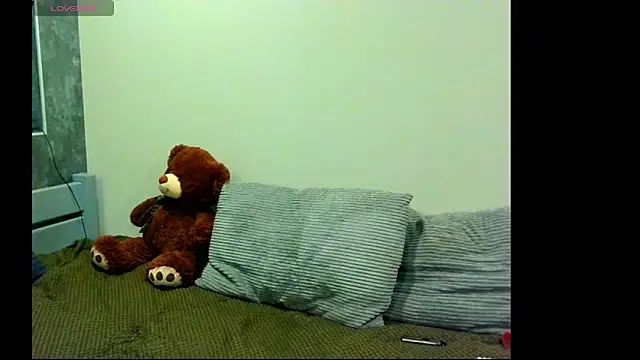 Snapshot of AvelineLune chatting on March 26, 7:41 pm AvelineLune online show from March 26, 7:41 pm