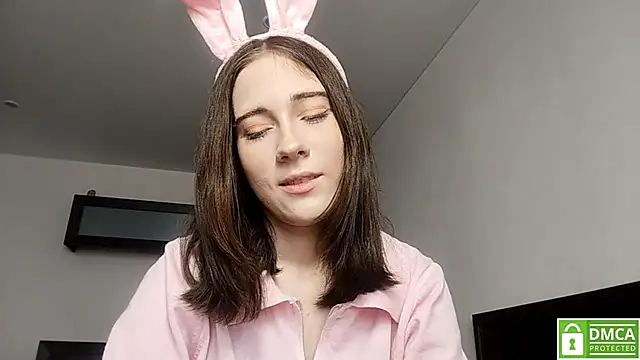 PearlieConolly online show from March 22, 9:56 am