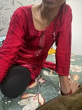 Snapshot of Pari_lovers chatting on May 14, 7:59 am Pari lovers online show from May 14, 7:59 am