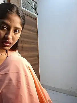 Snapshot of Pari_lovers chatting on June 4, 2:34 pm Pari lovers online show from June 4, 2:34 pm