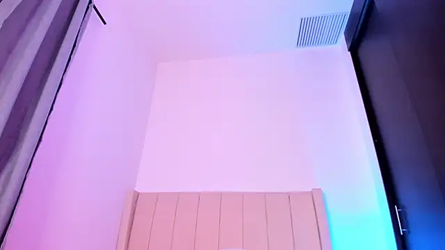 Snapshot of Zoe-Evanns chatting on March 30, 12:50 pm Zoe-Evanns online show from March 30, 12:50 pm