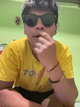 Snapshot of Arley-Arley1 chatting on March 19, 4:27 am Arley-Arley1 online show from March 19, 4:27 am