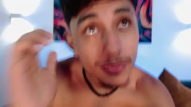 Snapshot of Vezzx chatting on April 8, 6:41 pm Vezzx online show from April 8, 6:41 pm