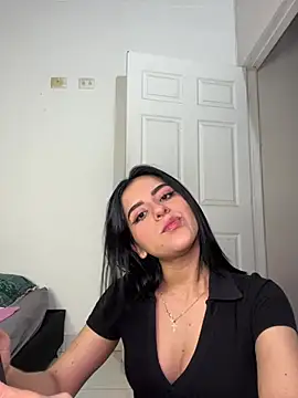 Snapshot of Trixie_pop chatting on March 24, 12:04 am Trixie pop online show from March 24, 12:04 am