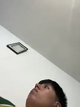 Snapshot of Trixie_pop chatting on March 24, 11:54 pm Trixie pop online show from March 24, 11:54 pm