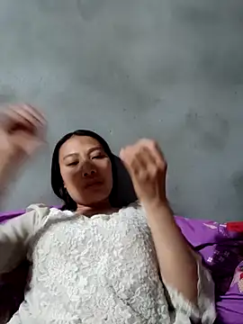 Leiley 98 online show from March 21, 1:48 pm