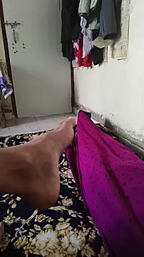 Snapshot of xyz_2giT chatting on March 16, 11:03 am xyz 2giT online show from March 16, 11:03 am