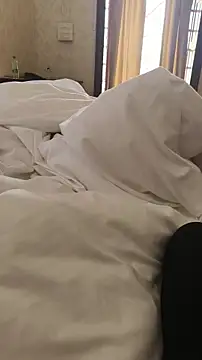 Snapshot of xyz_2giT chatting on March 20, 4:50 am xyz 2giT online show from March 20, 4:50 am