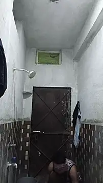 Snapshot of xyz_2giT chatting on March 21, 10:53 am xyz 2giT online show from March 21, 10:53 am