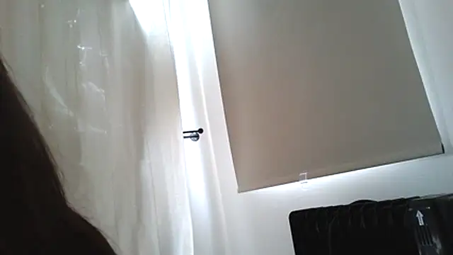 Snapshot of ArabellaUK chatting on April 2, 5:32 pm ArabellaUK online show from April 2, 5:32 pm