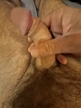 Snapshot of Titytwister30 chatting on April 7, 12:00 am Titytwister30 online show from April 7, 12:00 am