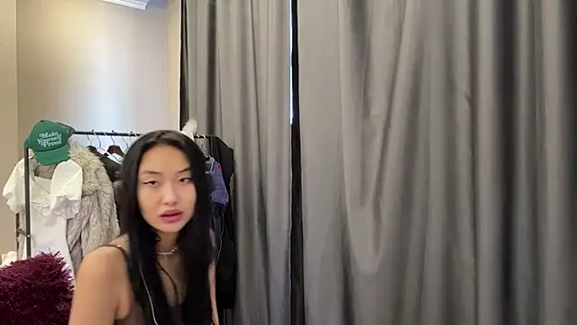 Snapshot of SinaGervasi chatting on March 25, 9:37 am SinaGervasi online show from March 25, 9:37 am