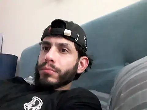 Snapshot of LatinBigClouds22cm chatting on March 16, 8:24 pm LatinBigClouds22cm online show from March 16, 8:24 pm