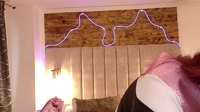 Snapshot of lil_moon1 chatting on March 18, 12:41 pm lil moon1 online show from March 18, 12:41 pm