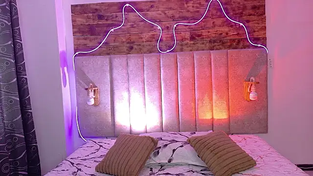 Snapshot of lil_moon1 chatting on March 27, 12:27 pm lil moon1 online show from March 27, 12:27 pm