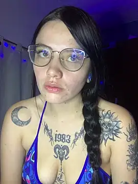 Snapshot of Tatii1 chatting on March 29, 7:14 pm Tatii1 online show from March 29, 7:14 pm