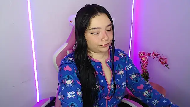 Snapshot of Nahia_Brm chatting on March 28, 3:22 pm Nahia Brm online show from March 28, 3:22 pm