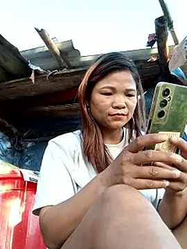 maymay121 online show from May 13, 11:11 pm