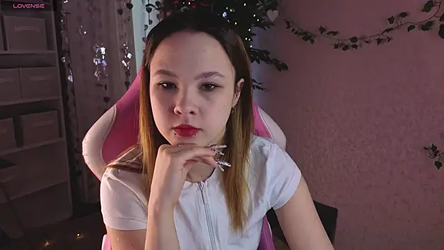 Lori Bllossom online show from March 18, 4:37 am