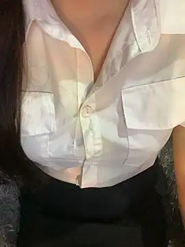 Snapshot of Quincy_baby chatting on April 4, 11:51 am Quincy baby online show from April 4, 11:51 am