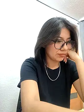 Snapshot of nanybb24 chatting on March 17, 5:55 am nanybb24 online show from March 17, 5:55 am